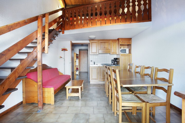 Room 10 of 25