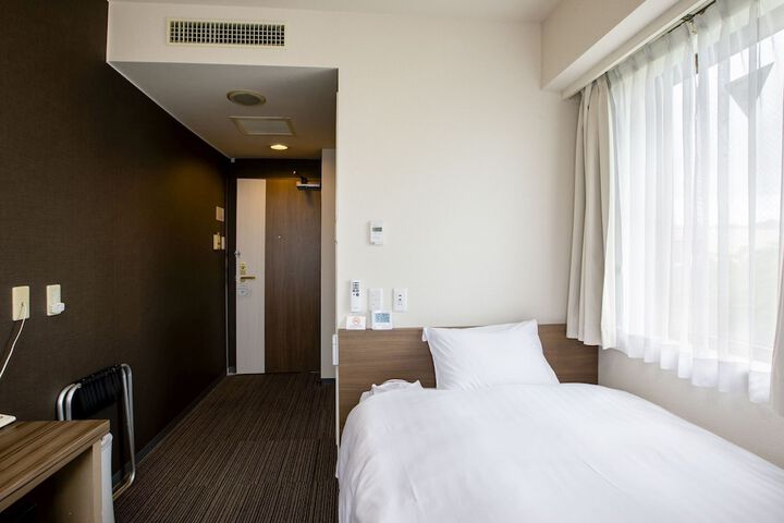 Room 12 of 44