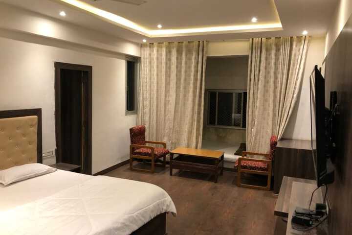 Room 7 of 15