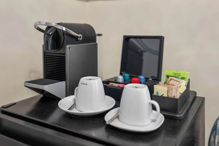 Breakfast/Coffee Service 90 of 115