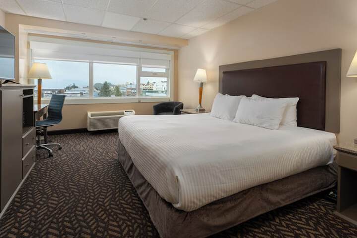 Room 8 of 65