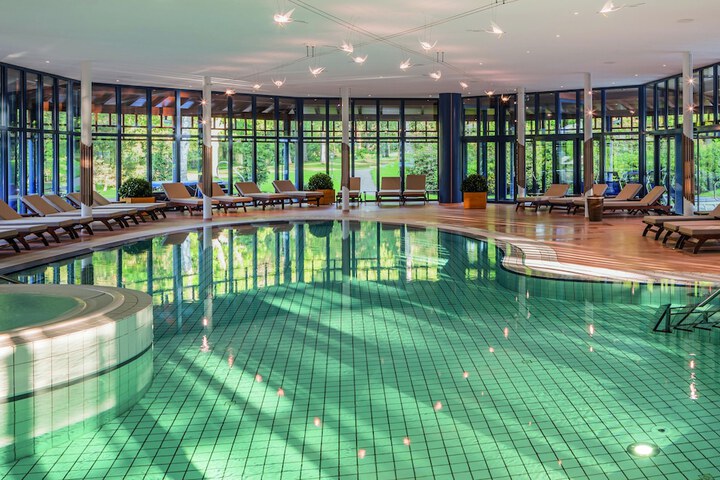 Pool 61 of 91