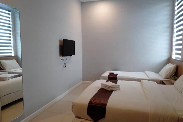 Room 26 of 63