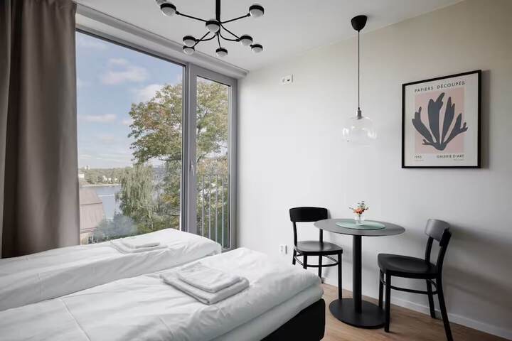 Room 40 of 162