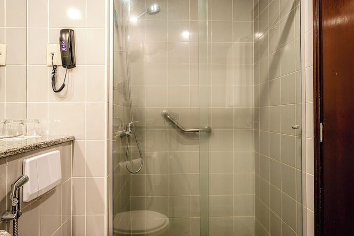 Room 123 of 240