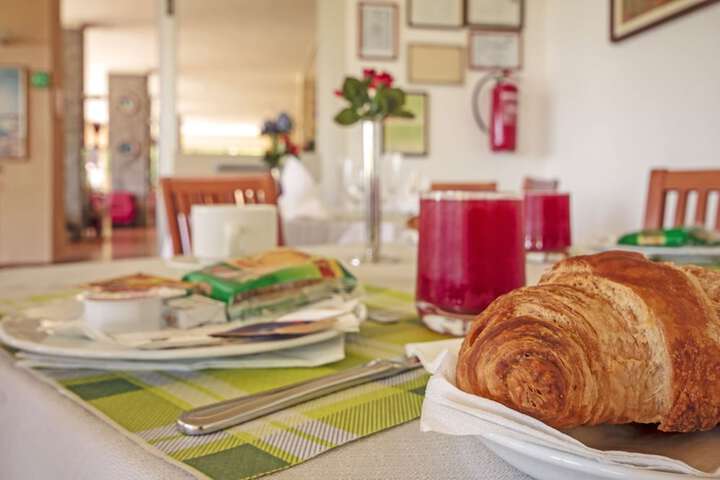 Breakfast/Coffee Service 40 of 57