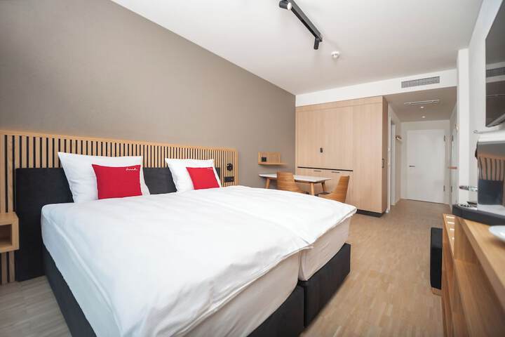 Room 21 of 44