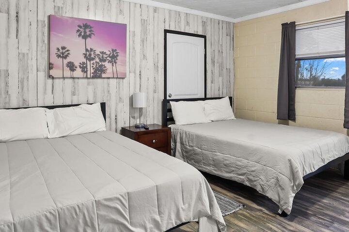 Room 3 of 38