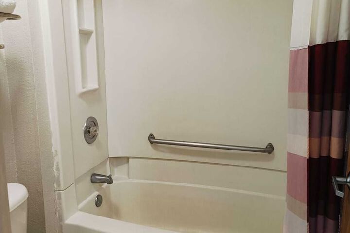 Room 20 of 38