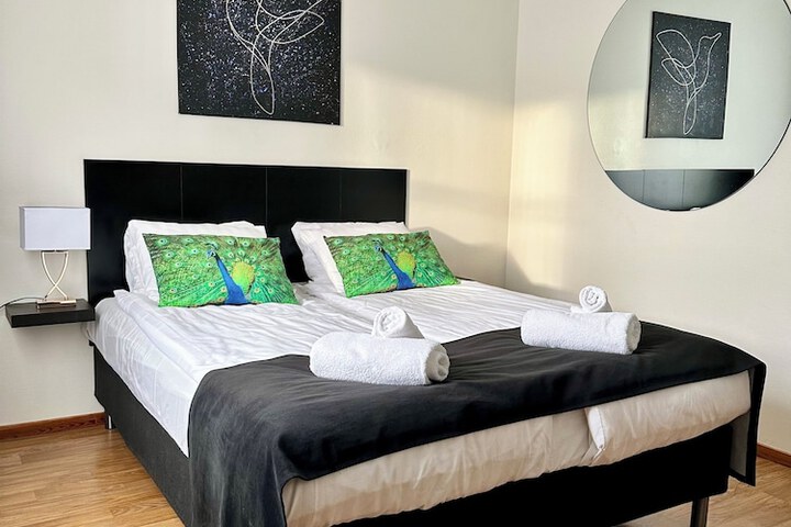 Room 9 of 25