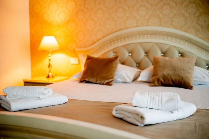 Room 45 of 103