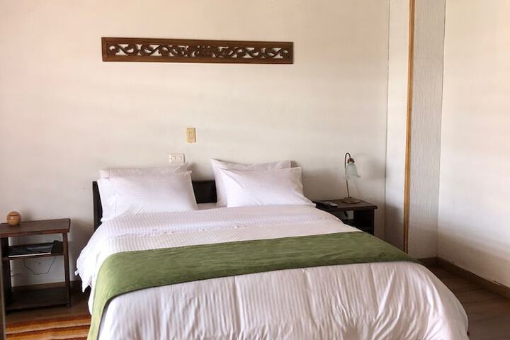 Room 7 of 27