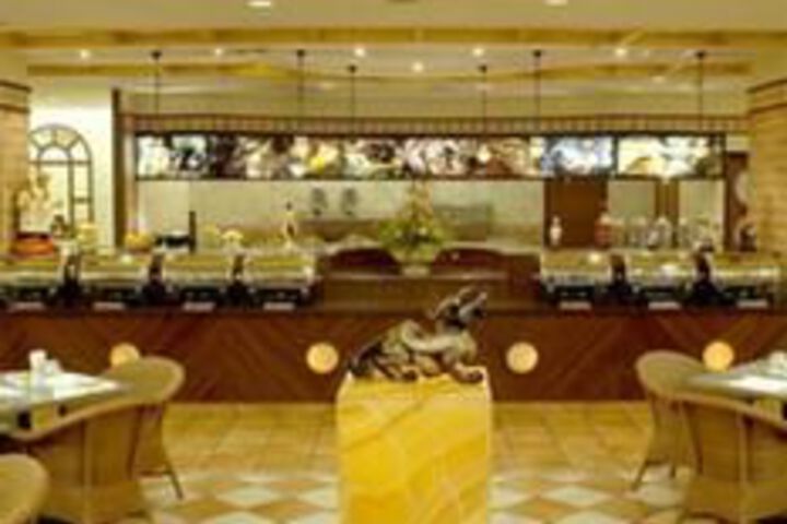 Dining 67 of 73