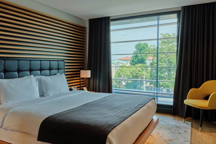 Room 56 of 203