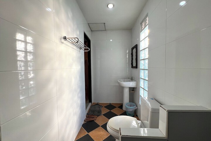 Room 63 of 85