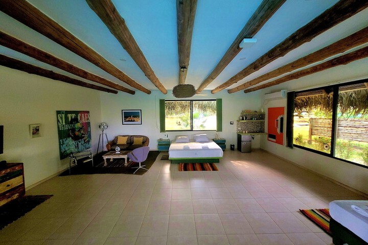 Room 5 of 95