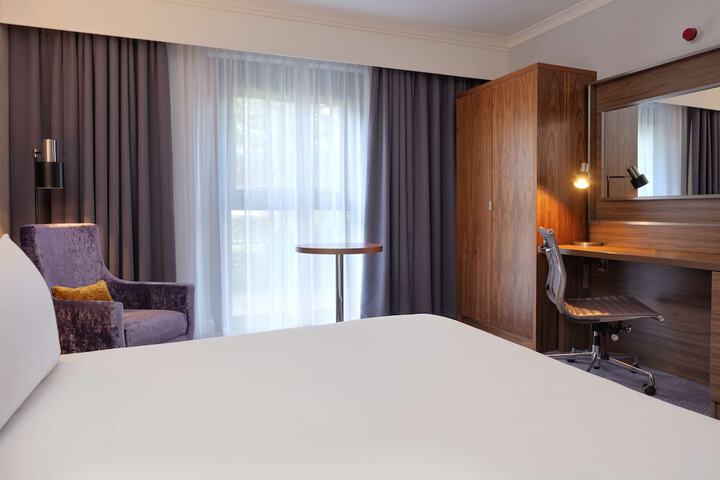 Room 14 of 62