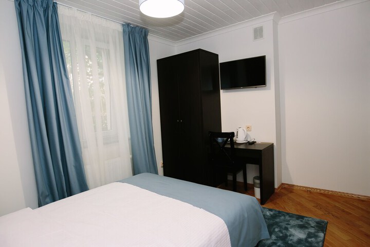 Room 7 of 44
