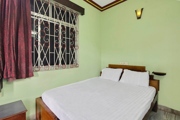 Room 6 of 15