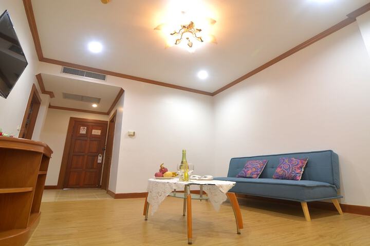 Room 10 of 73