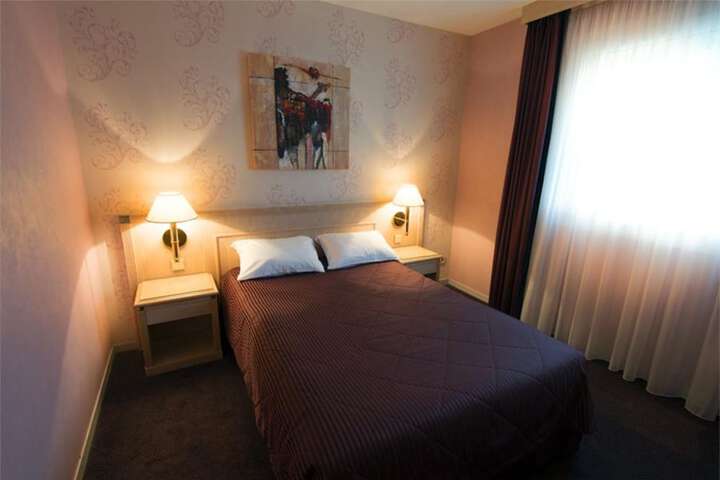 Room 3 of 36