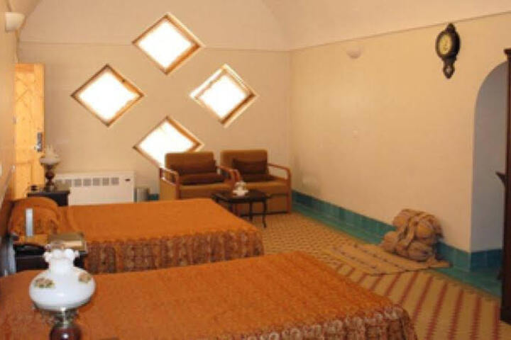 Room 1 of 8