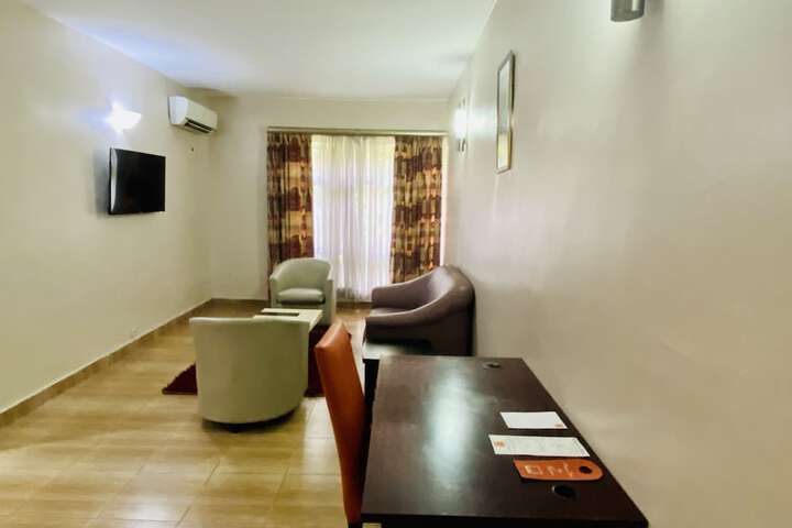 Room 30 of 110