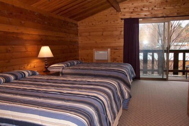 Room 2 of 47