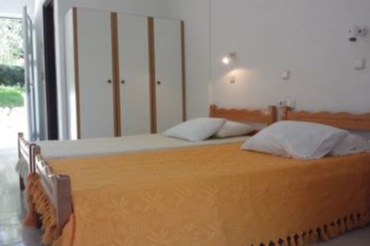Room 14 of 21