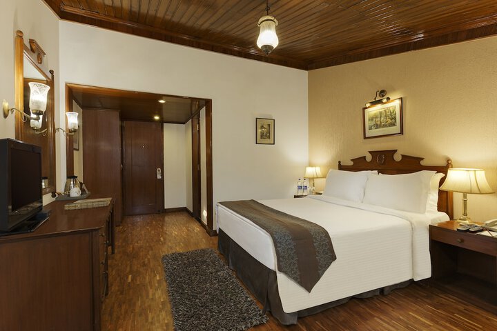 Room 6 of 36