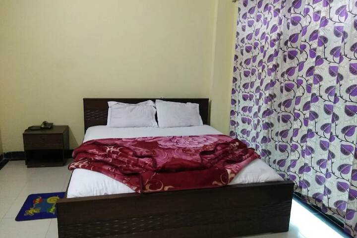 Room 9 of 19