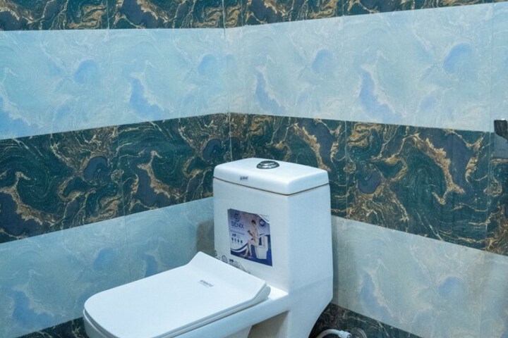 Room 13 of 25