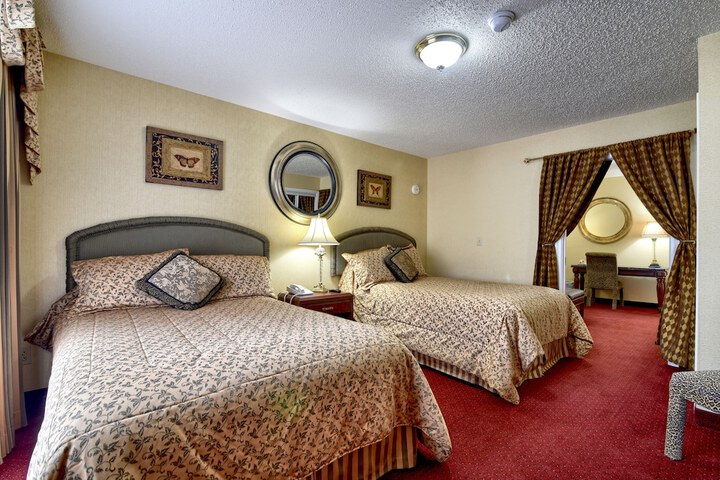 Double Bed Court Side View (15 of 18)
