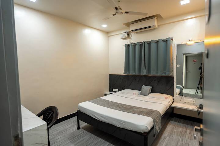 Room 10 of 22