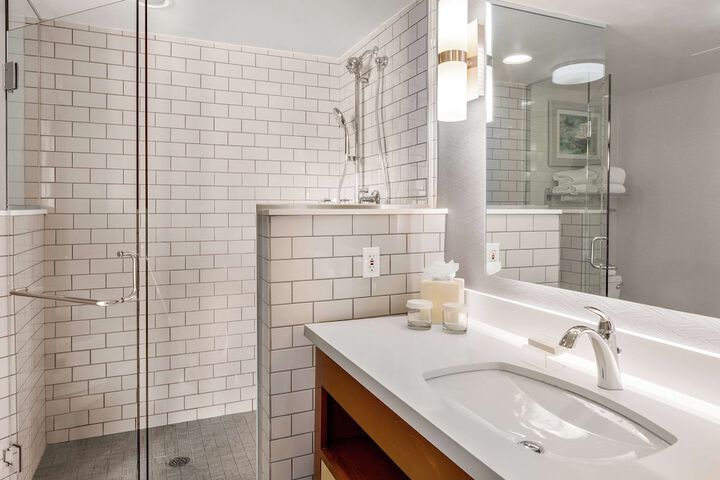 Bathroom shower
