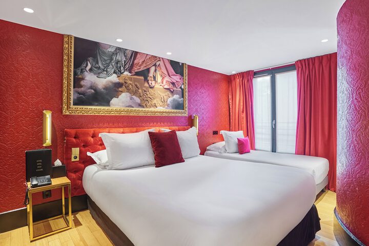 Room 28 of 60