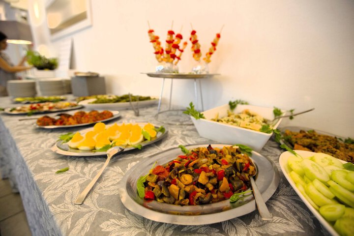 Dining 15 of 28