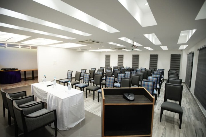 Ballroom/Hall 26 of 31