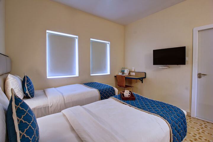 Room 9 of 43
