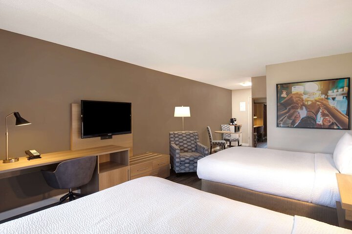 Room 6 of 46