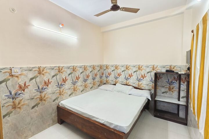 Room 17 of 43