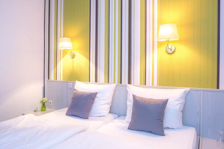 Room 3 of 30