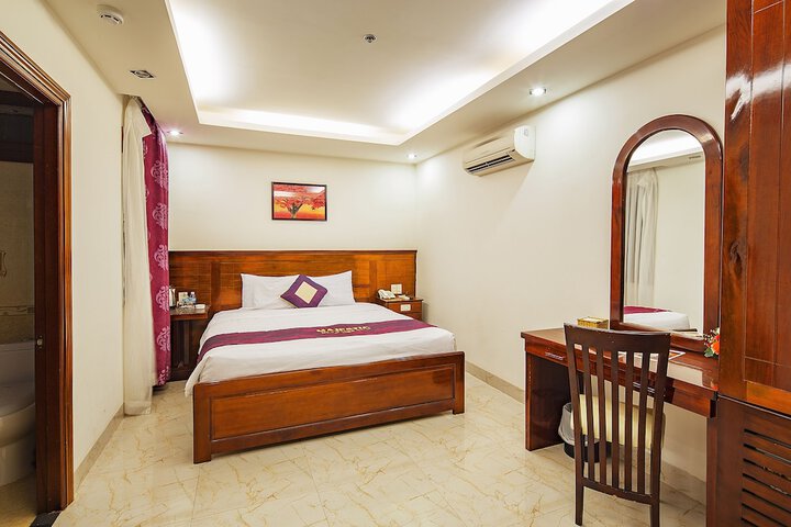 Room 14 of 61