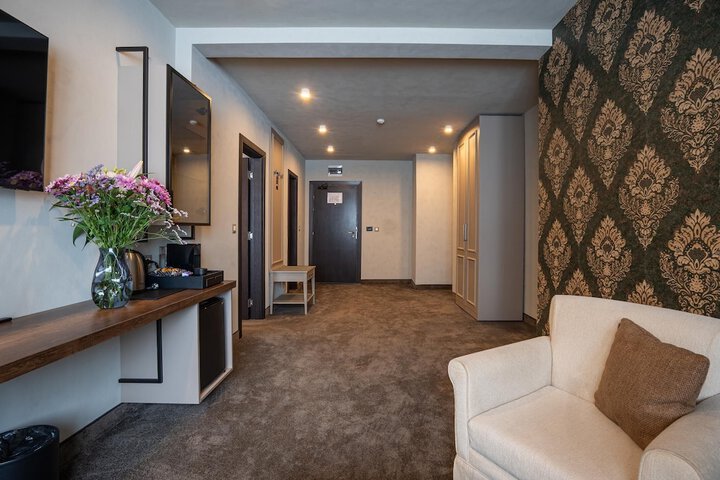 Room 56 of 254