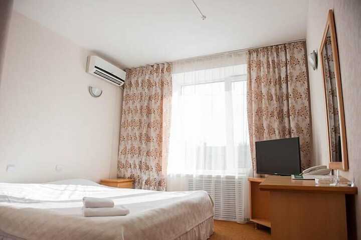 Room 10 of 44