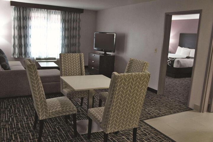 1 King Bed (1 of 12)
