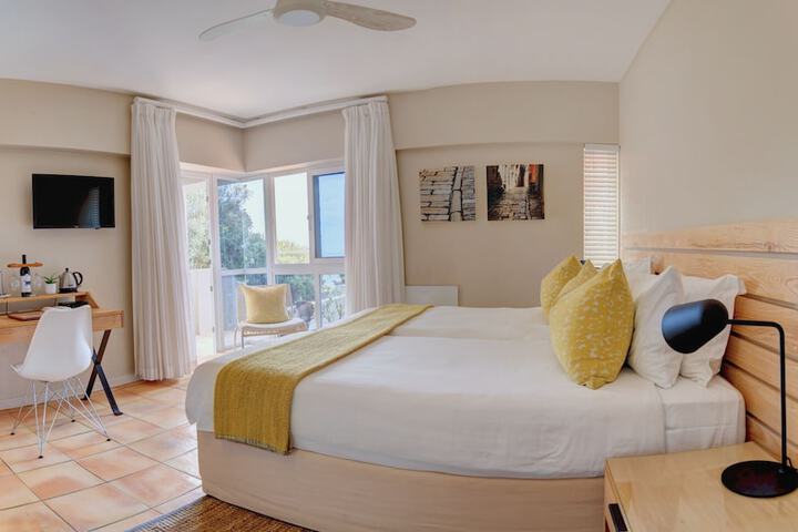 Room 9 of 49