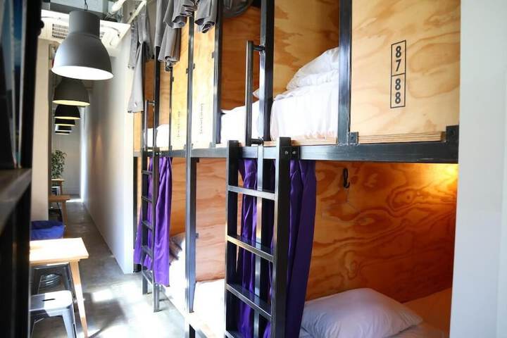 Room 13 of 74