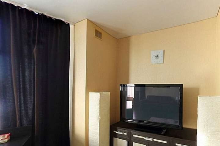 Room 28 of 40