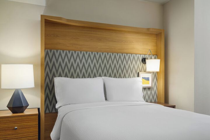 Standard Room, King or Two Doubles (10 of 10)